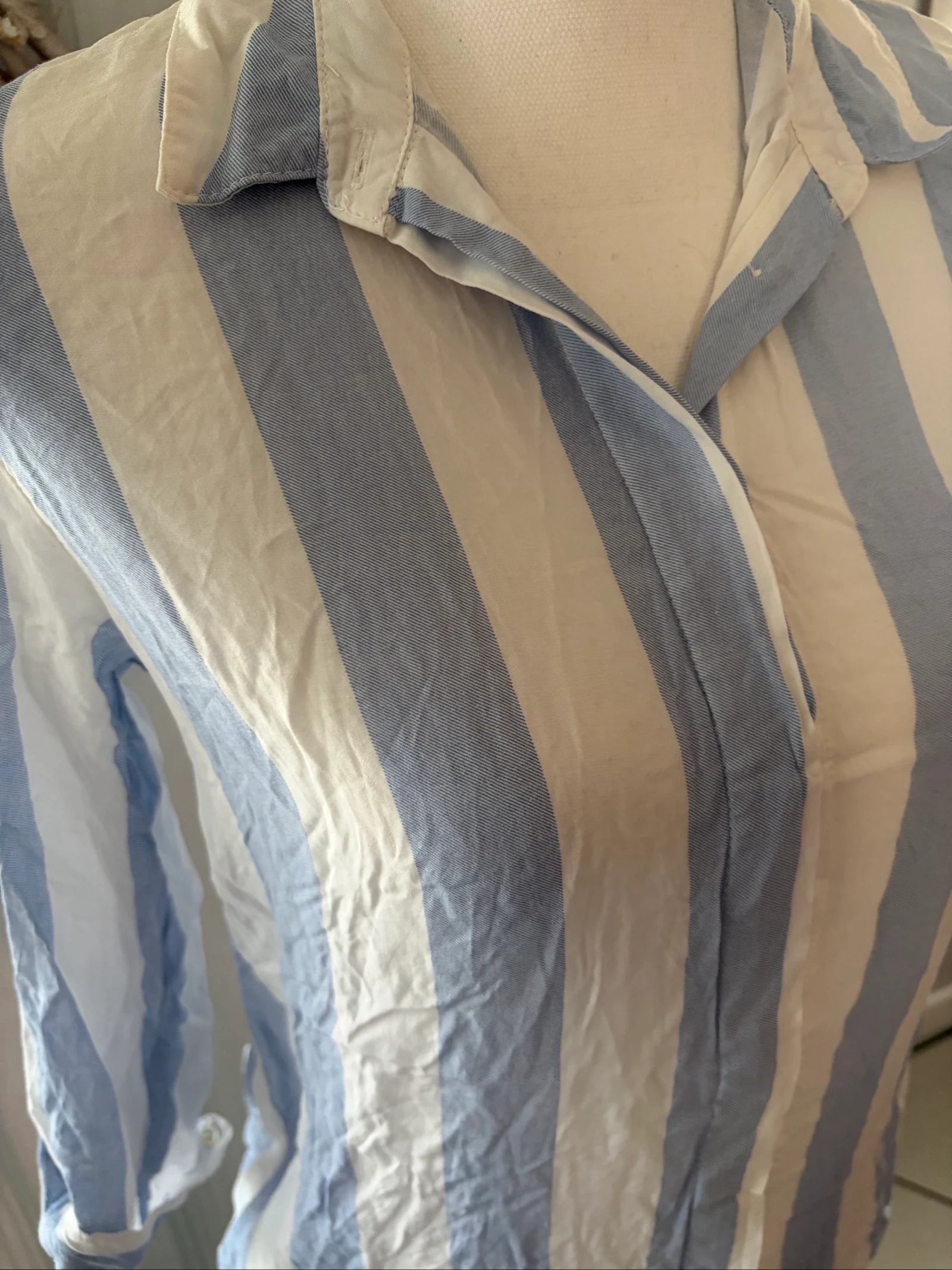 Camisa fluida listrada azul céu e branca Stradivarius M/38 – photo 2